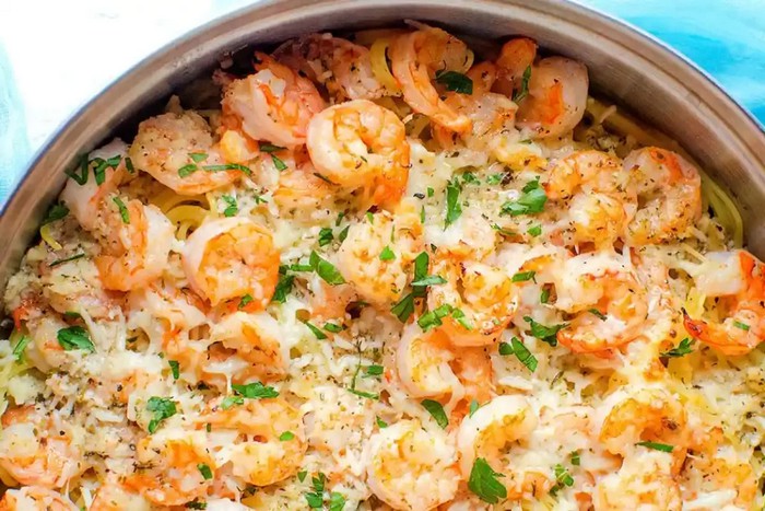 Linguine aux crevettes, sauce au parmesan