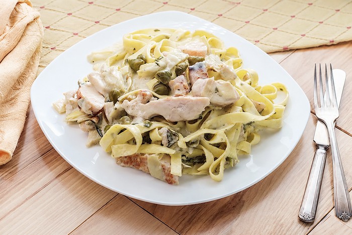 Piccata de poulet au citron et fettucine