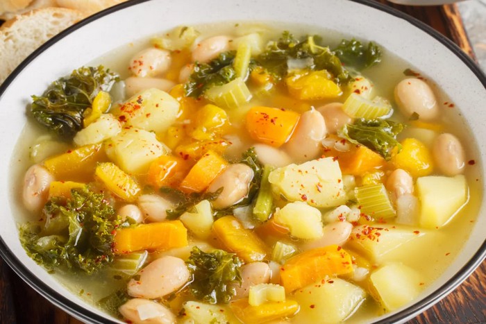 Soupe Italienne aux haricots et légumes