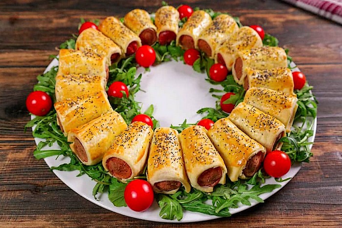 Couronne de boulettes aux saucisses de Francfort