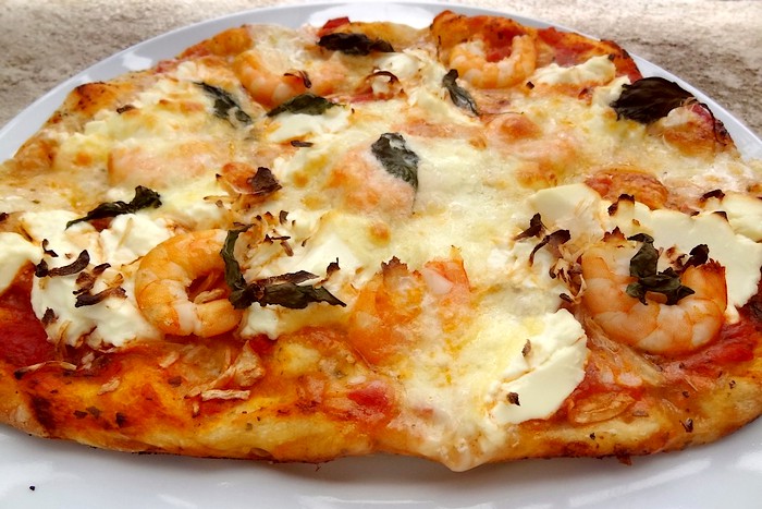 Pizza aux grosses crevettes