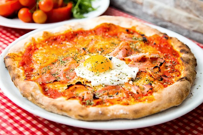 Pizza Bismark