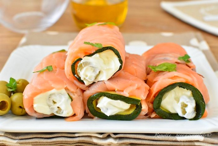 Rouleaux de saumon et de courgettes au fromage Philadelphia