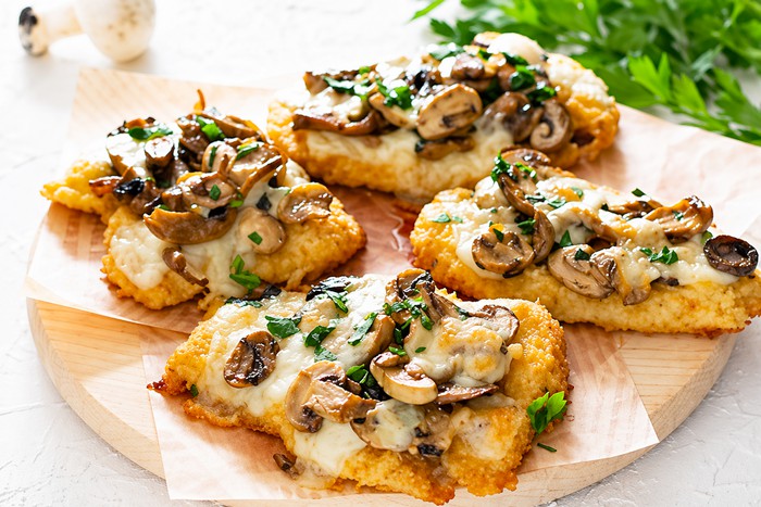 Escalopes de poulet aux champignons et mozzarella
