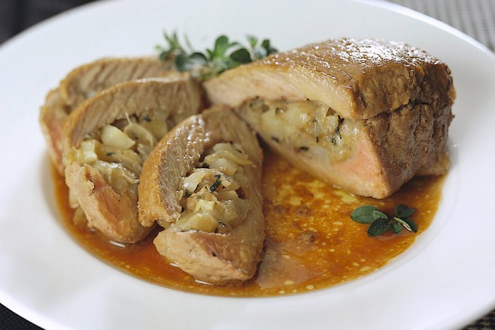 Veau farci aux topinambours et aux herbes aromatiques