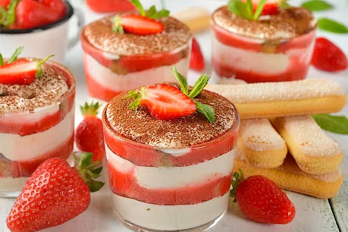 Tiramisu fraise sans œufs